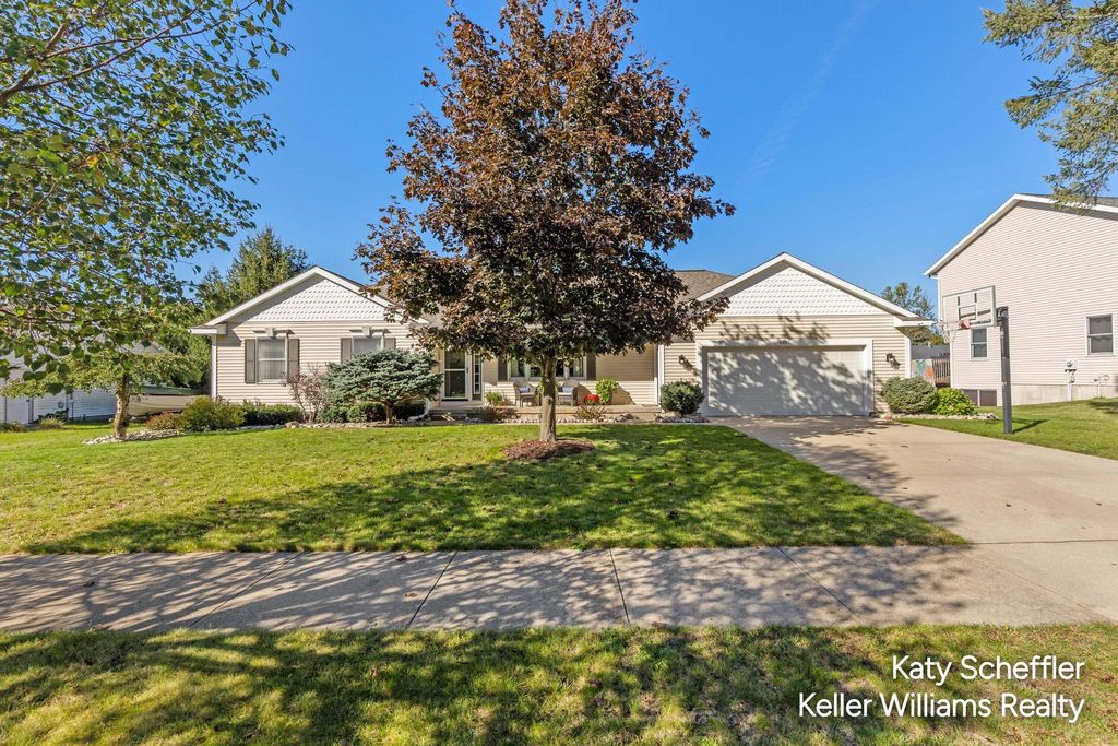 6881 Rex Drive Ne, Rockford