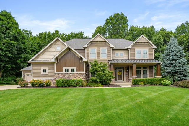 7182 Breton Woods Court, Texas charter township