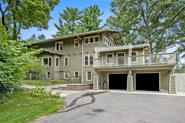 2340 Springhill Drive, Kalamazoo city