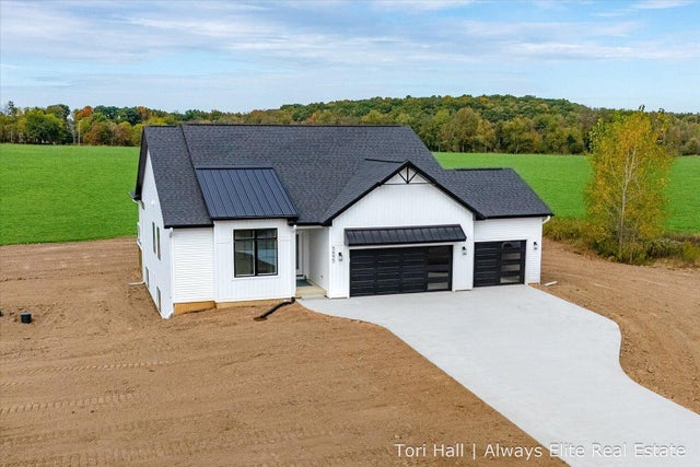 5695 Elmgrove Avenue, Richland township