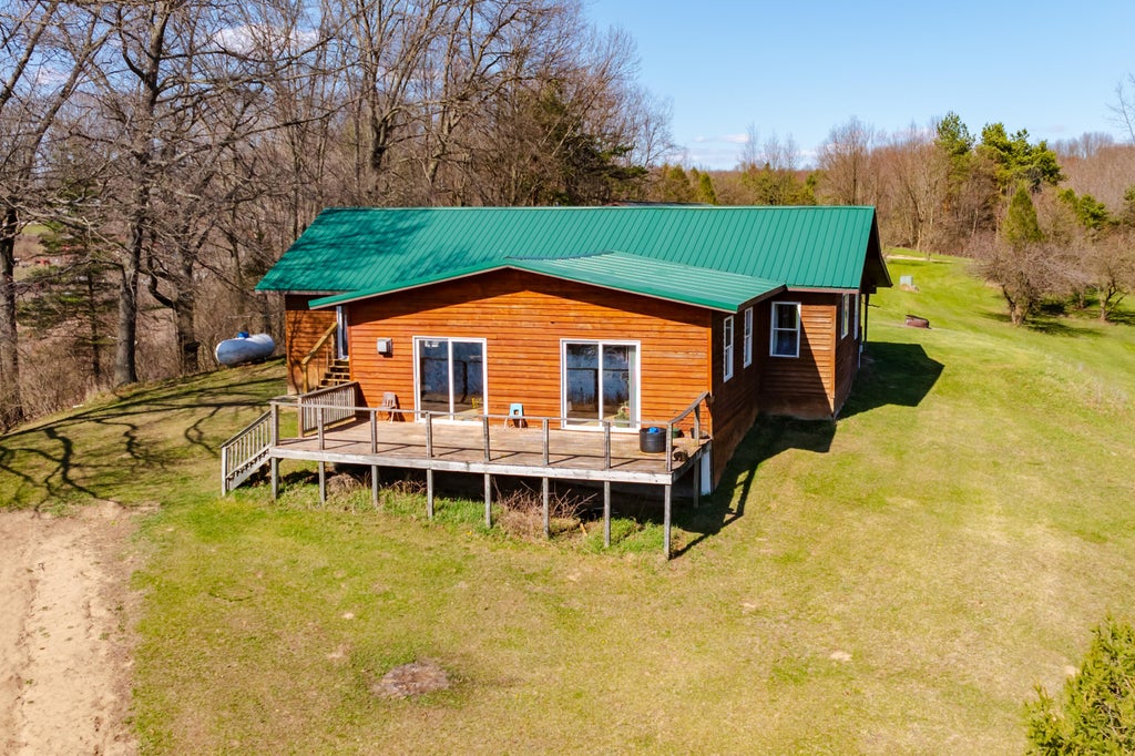 7350 Cedar Creek Road, Hope township