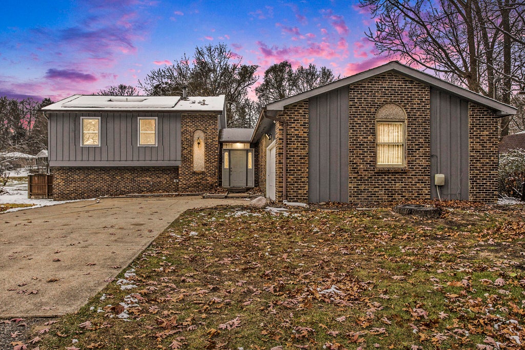 186 Juanita Drive, Emmett charter township