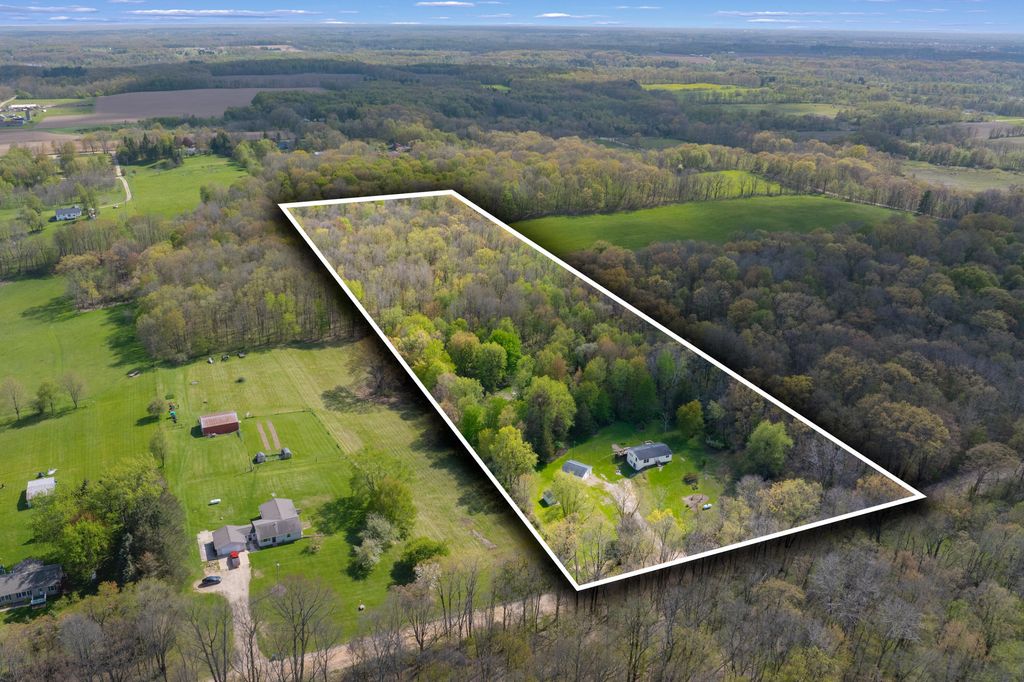 1707 W Bristol Road, Barry township