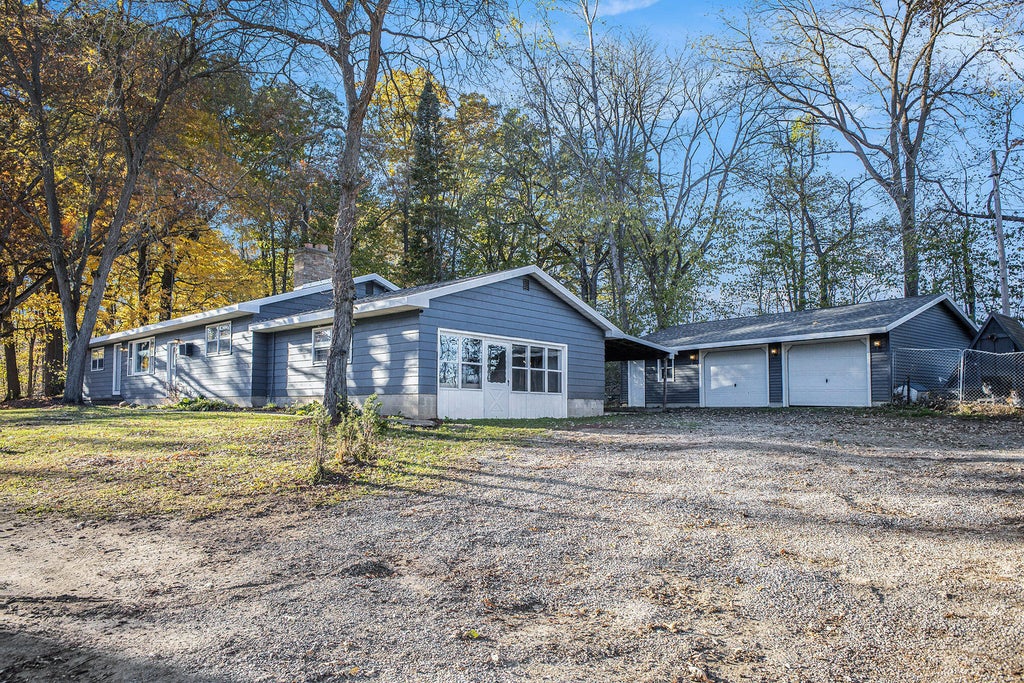 13774 Shaftsburg Road, Woodhull township