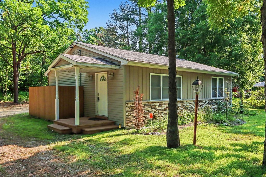 4115 E Kirby Road, Bedford charter township