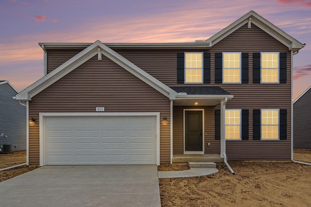 1021 Foxglove Avenue, Vicksburg village