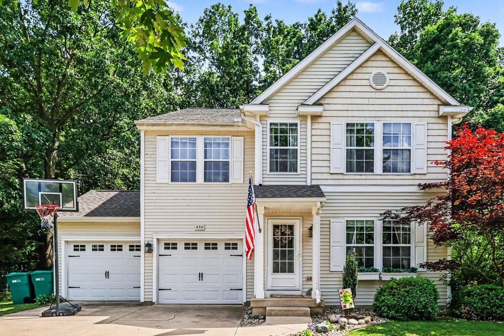 656 Cliffwood Avenue, Portage city