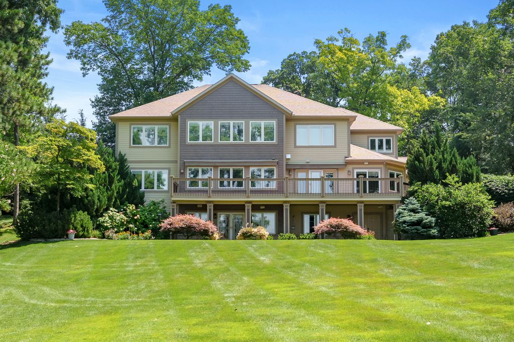 7342 Bentwood Trail, Texas charter township