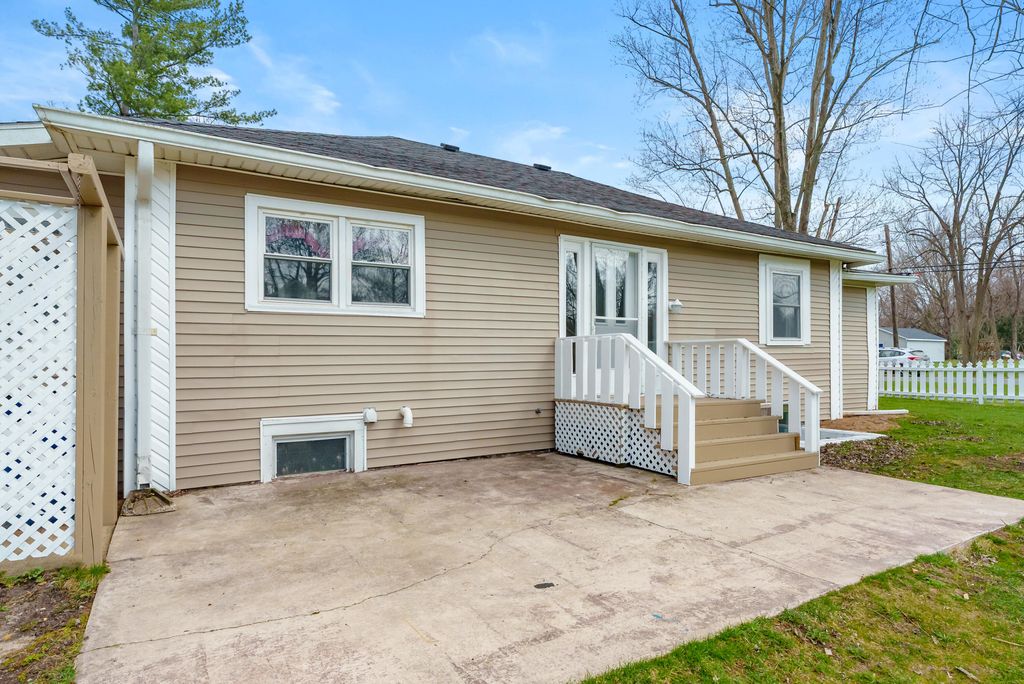 5171 N 20th Street N, Cooper charter township
