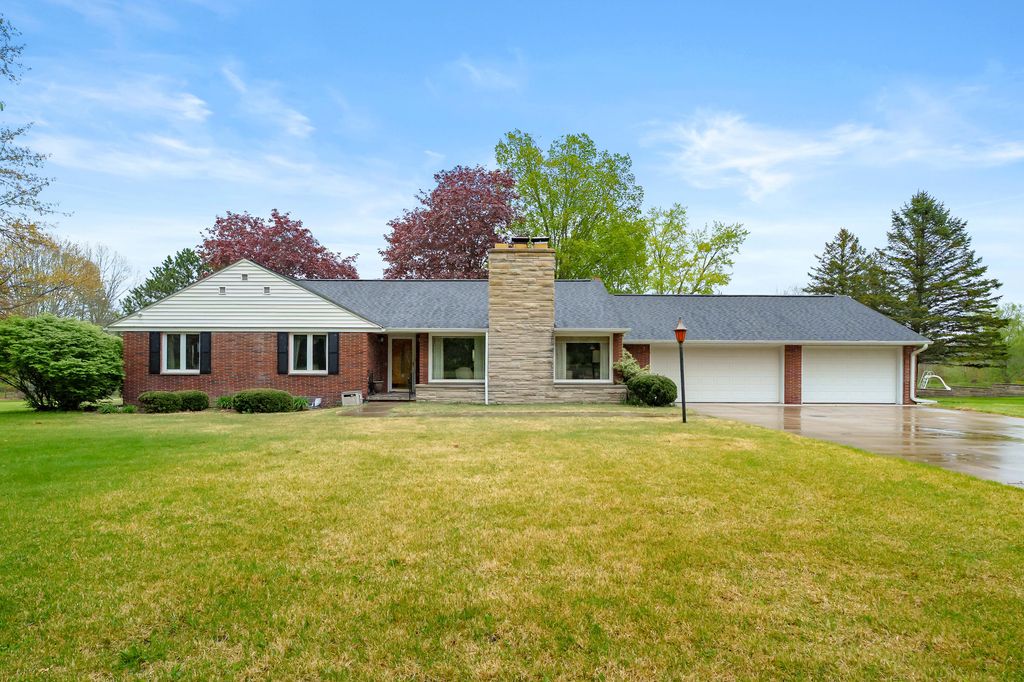 10320 Douglas Avenue, Cooper charter township