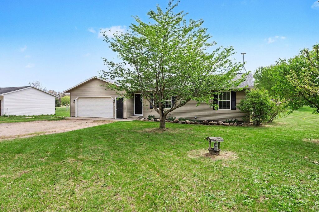 61117 County Road 653, Antwerp township