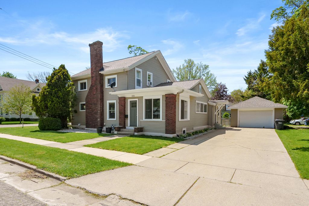 220 S Anderson Street, Plainwell city