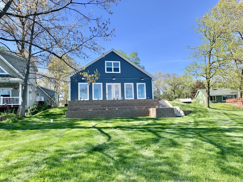 58011 Lucas Road, Newberg township