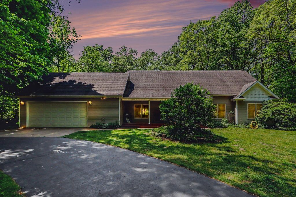 26805 Drape Road, Antwerp township