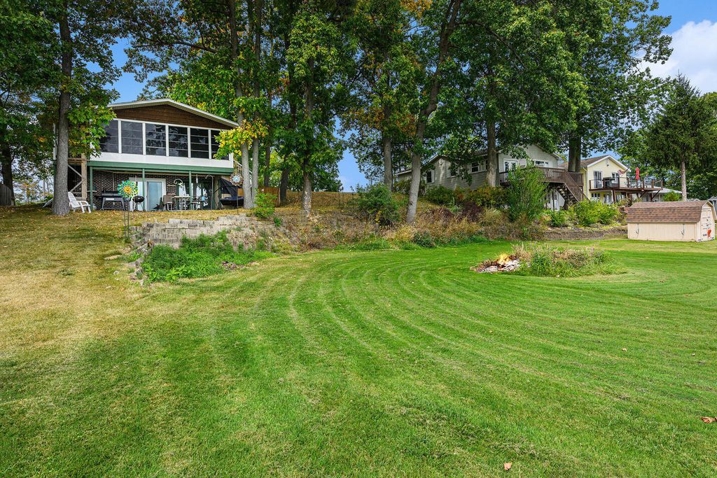 11681 Scott Park Road, Hope township