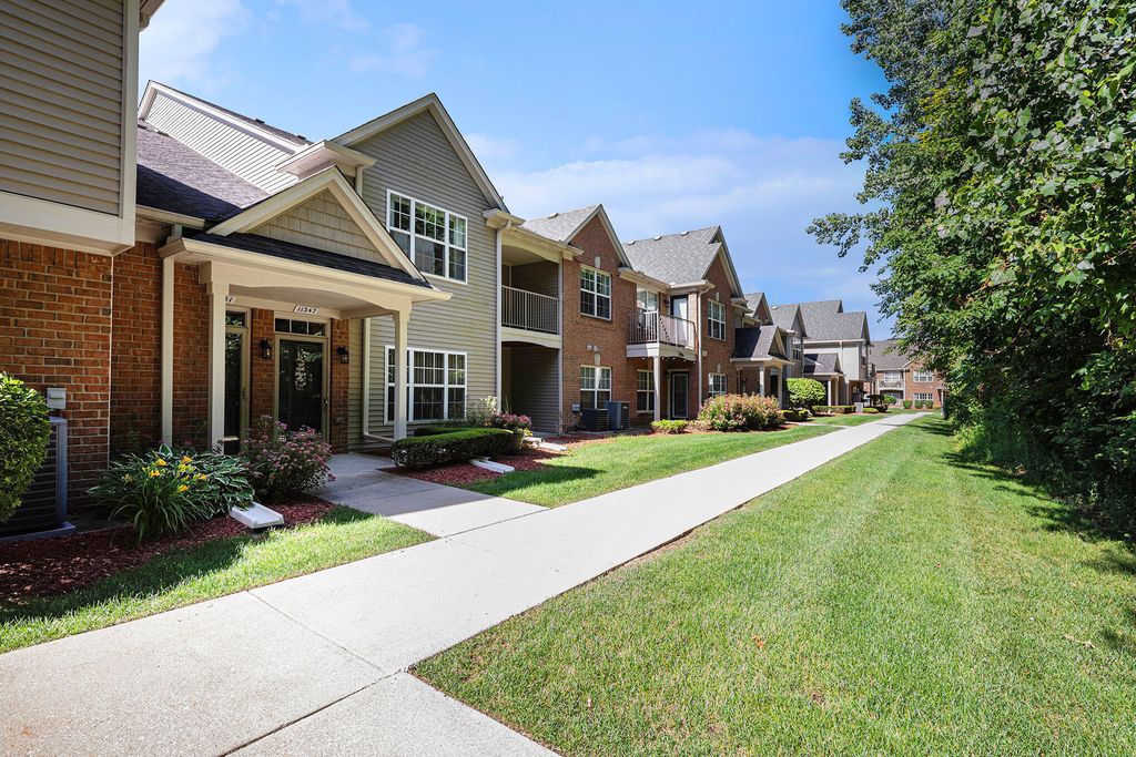 11347 N Woods Drive, Shelby Twp