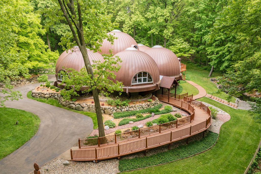 2755 N 9th Street, Oshtemo charter township