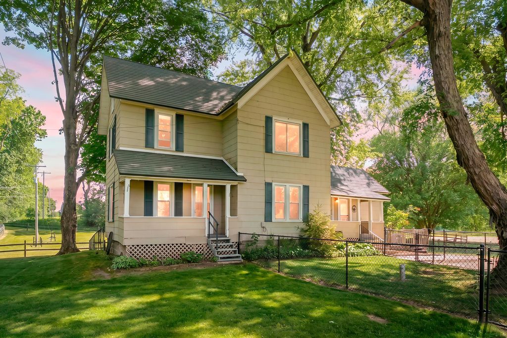 10465 N 32nd Street, Richland township