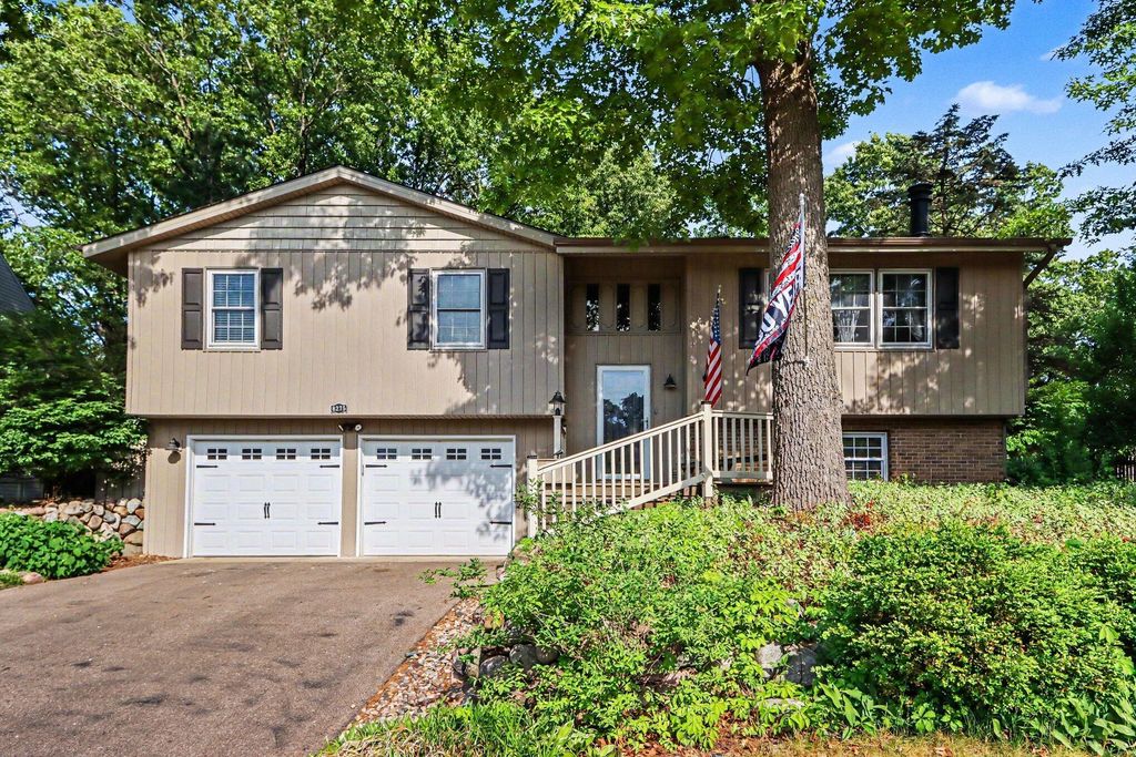 8275 Valleywood Lane, Portage city