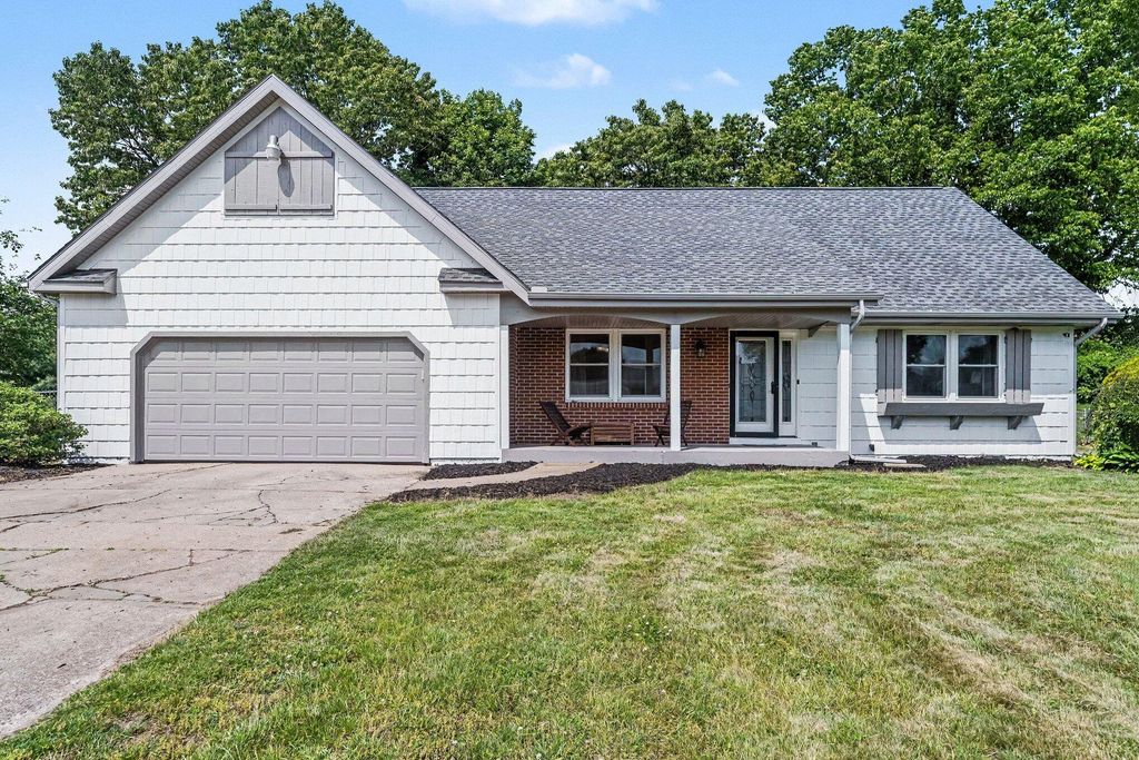 108 Shadowood Lane, Emmett charter township