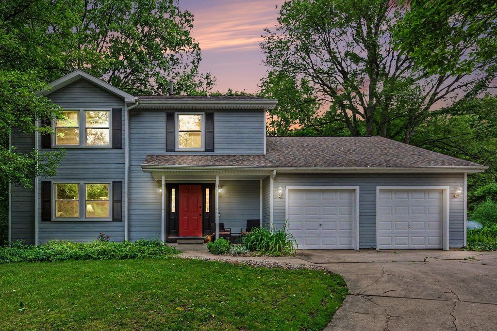 22300 Wynsmythe Drive, Antwerp township