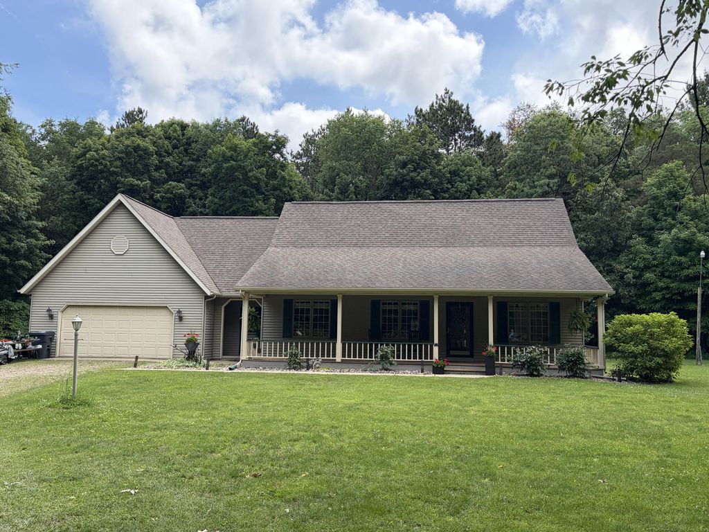 2930 N 26th, Comstock charter township