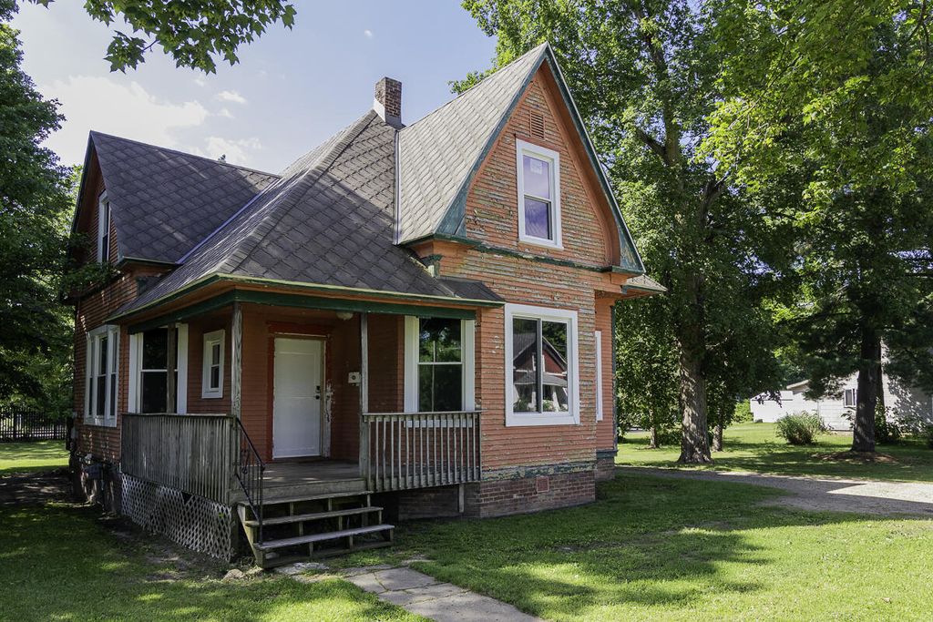 205 W Sherwood Street, Decatur village