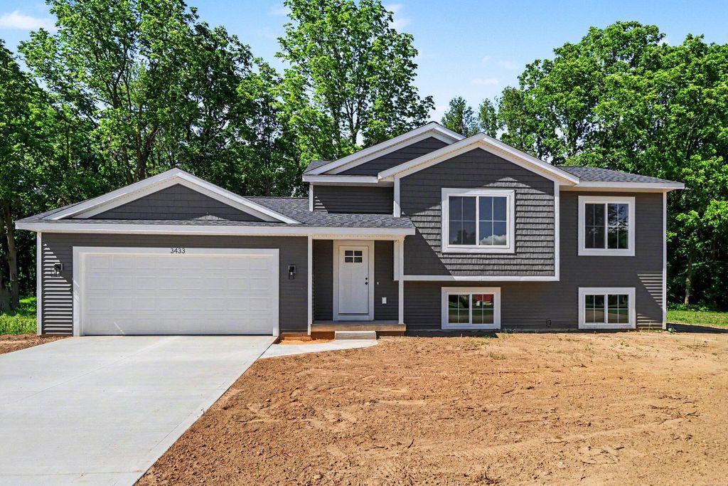 3433 Gray Fox Lane, Allegan