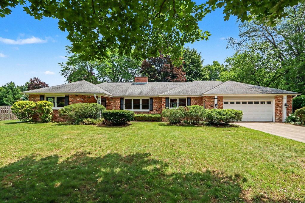 7611 Thrasher Lane, Texas charter township