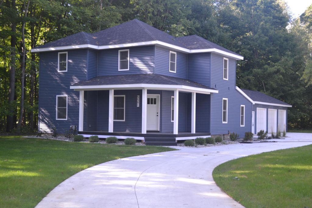 5581 E Main Street, Comstock charter township