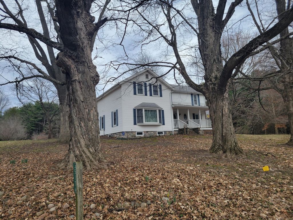 35176 Mill Lake Road, Bloomingdale township