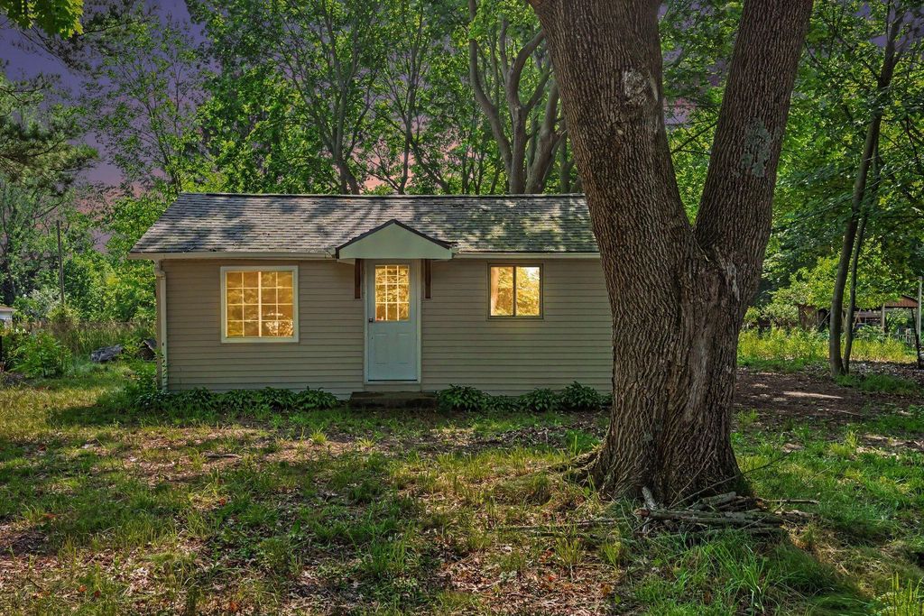 11627 S 30th Street, Brady township