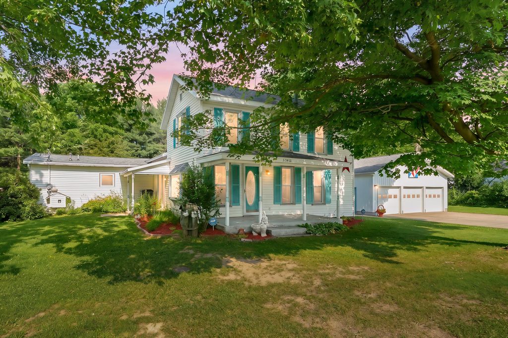 59418 65th Street, Hartford township