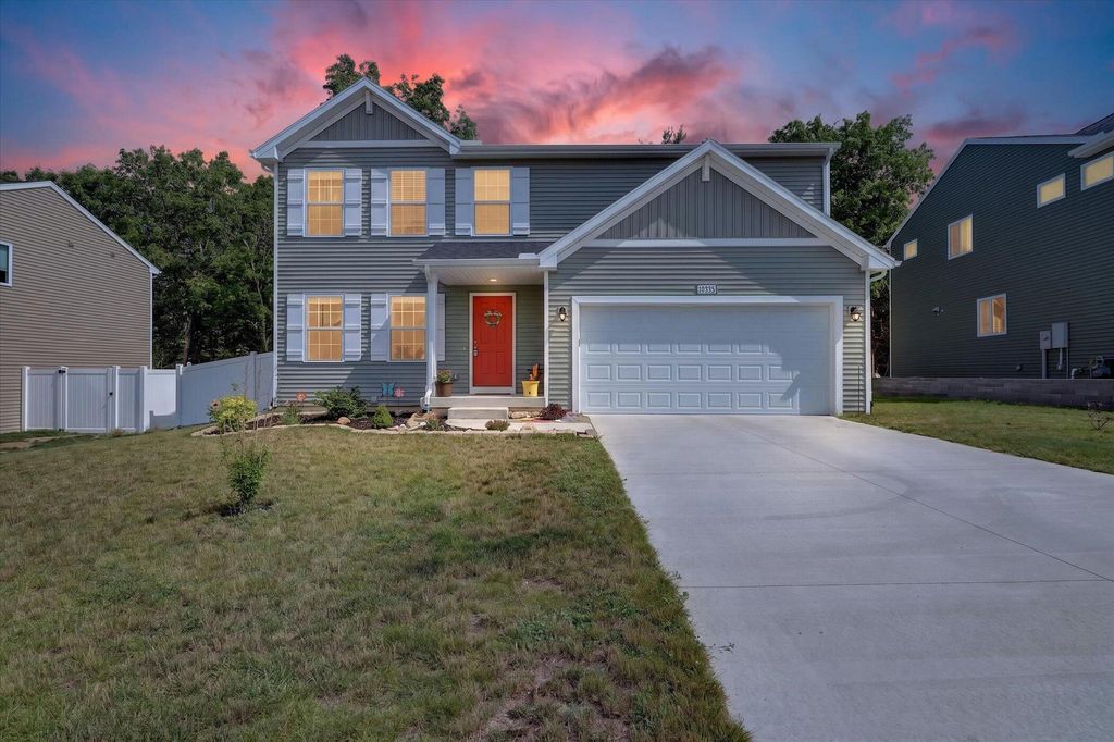 10335 Craven Way, Comstock charter township