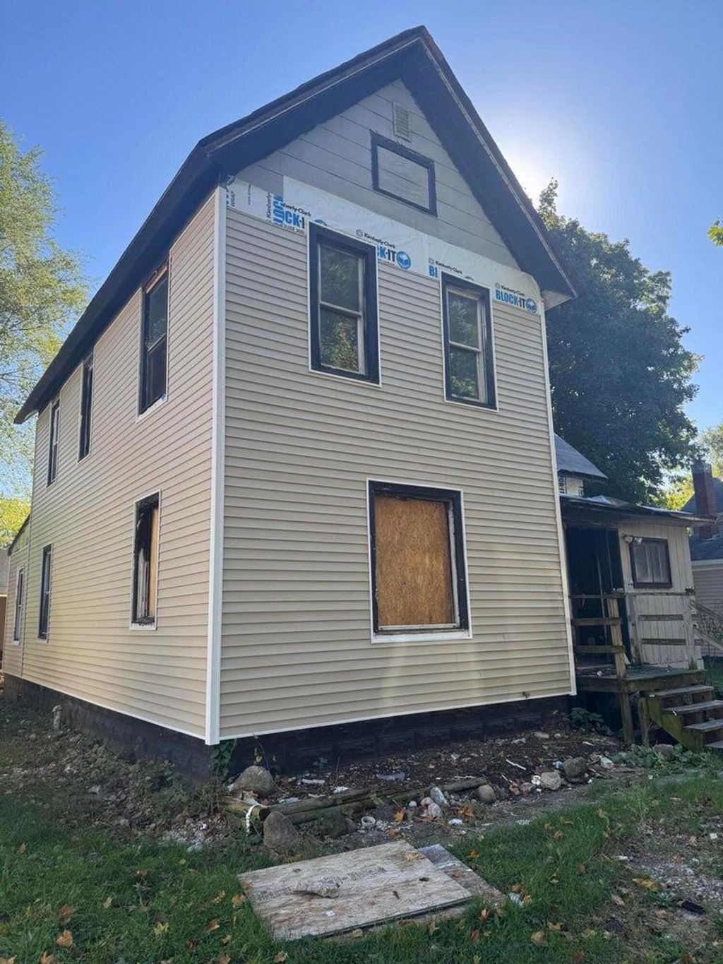 606 8th Street, Three Rivers city
