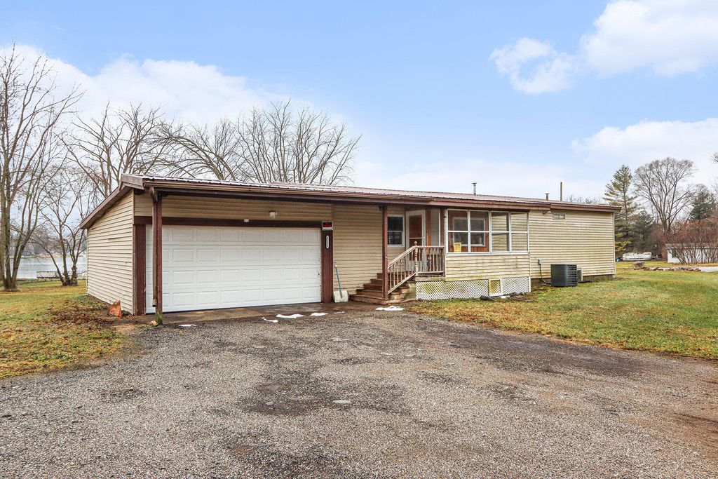 1121 Heights Drive, Sherwood township