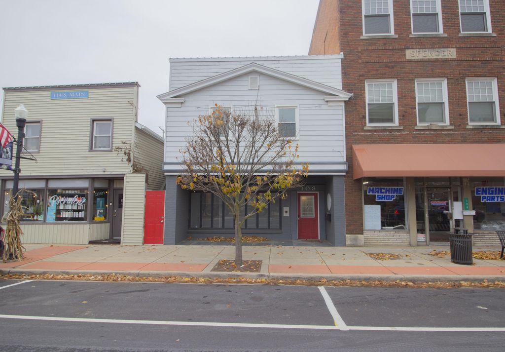 108 S Main Street, Gun Plain township