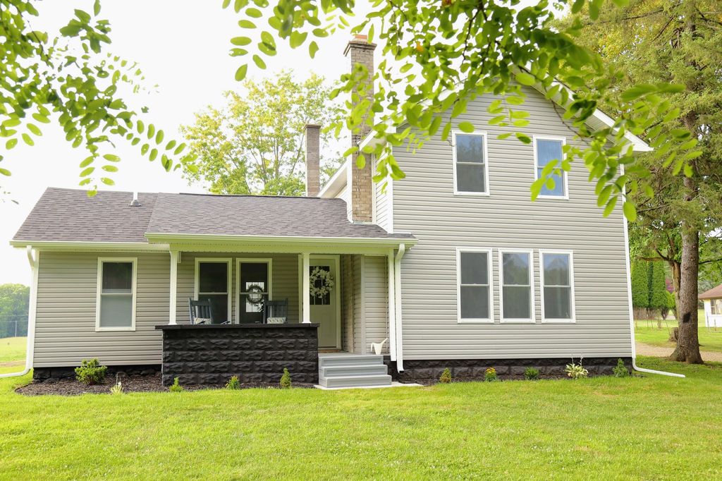 10797 E T Avenue, Pavilion township