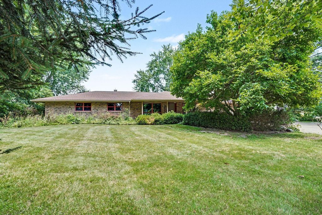 1049 Lincoln Road, Otsego township