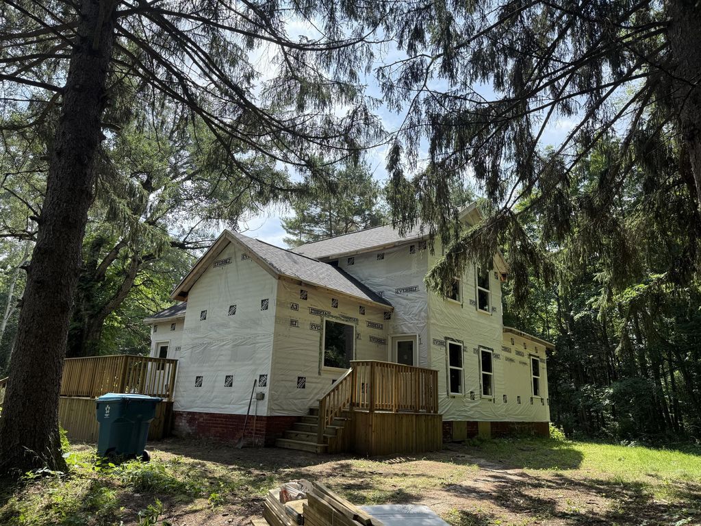07115 51 1/2 Street, Columbia township