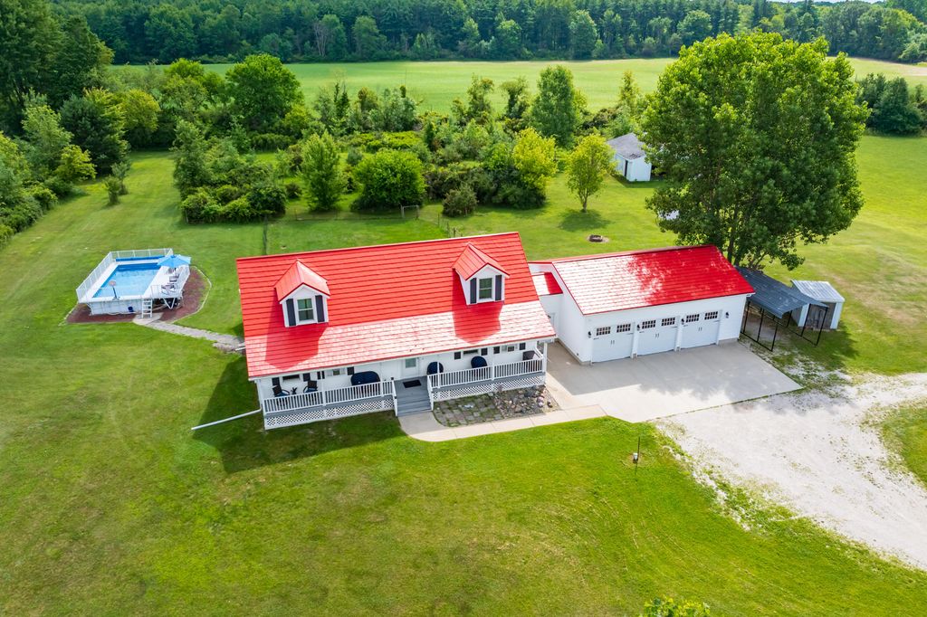 6193 S Ionia Road, Bellevue township