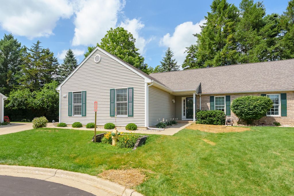 2919 Hunters Place Unit: 19, Kalamazoo