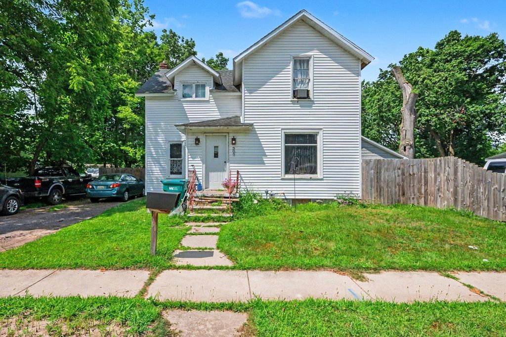 304 Fifth Avenue, Three Rivers city