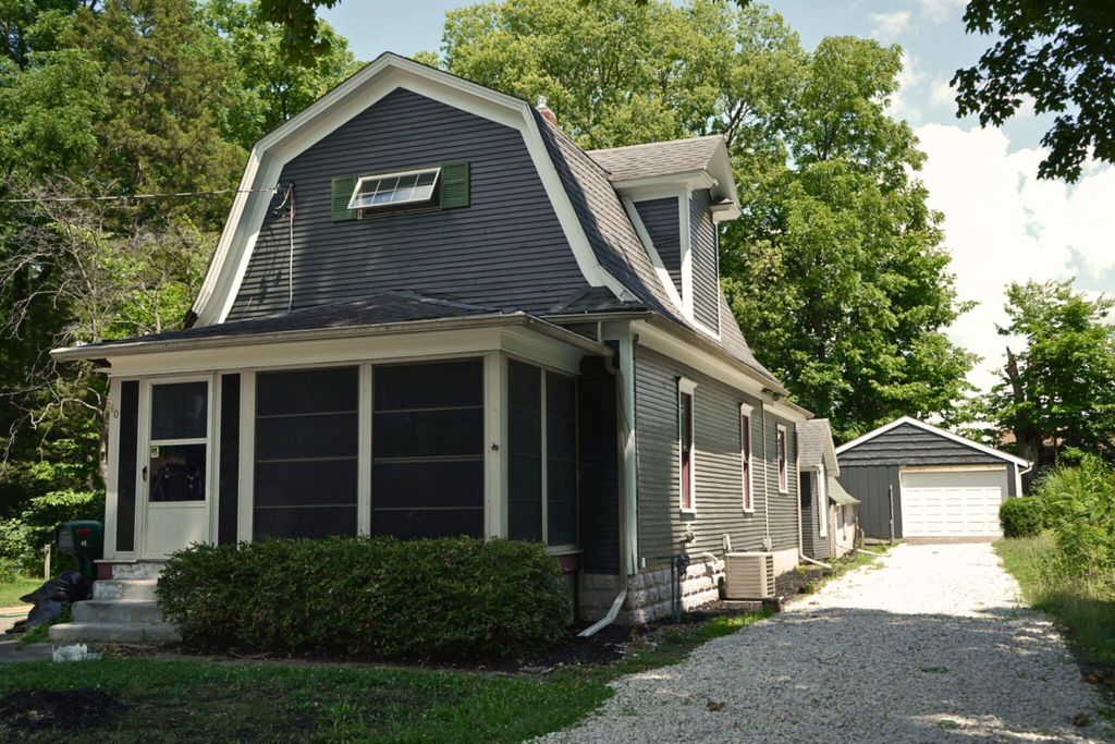40 Oxford Street, Pennfield charter township