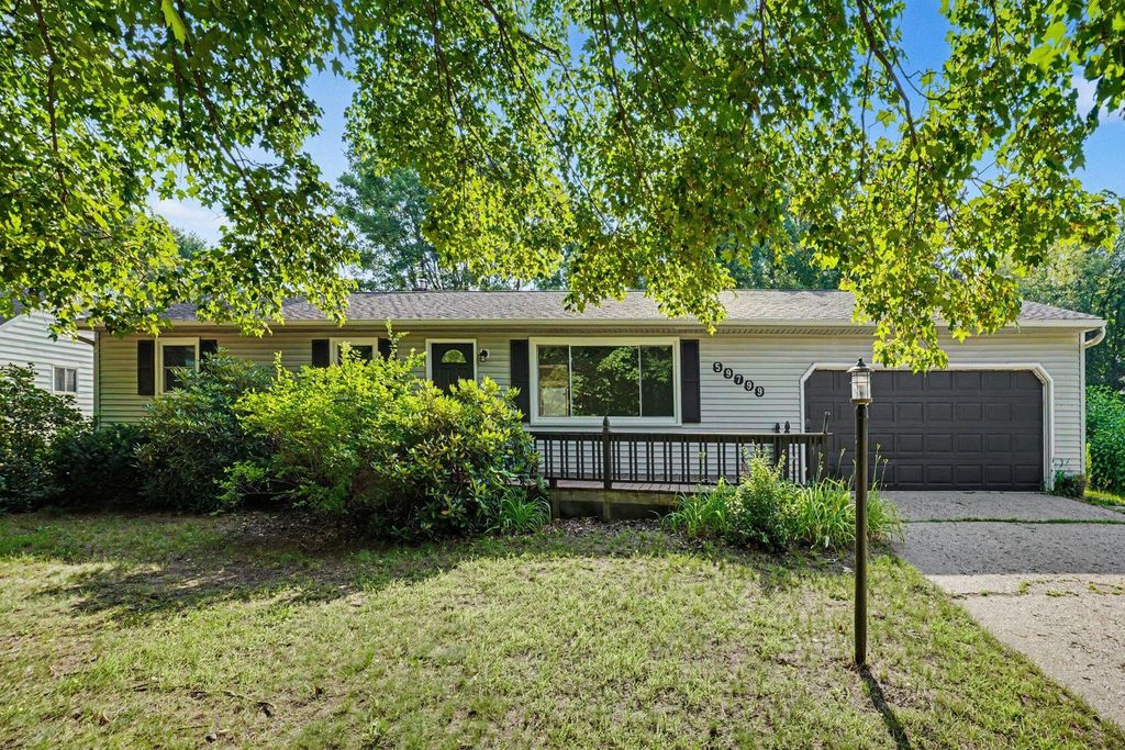 59799 Whitewood Drive, Antwerp township