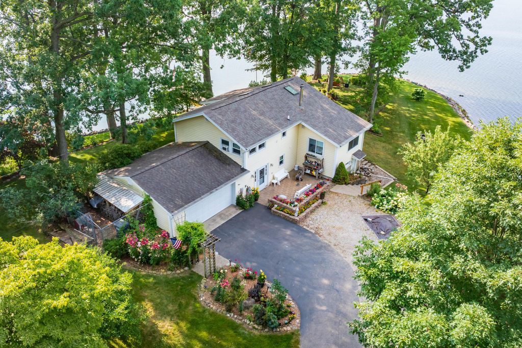 12101 Oakridge Road, Prairieville township
