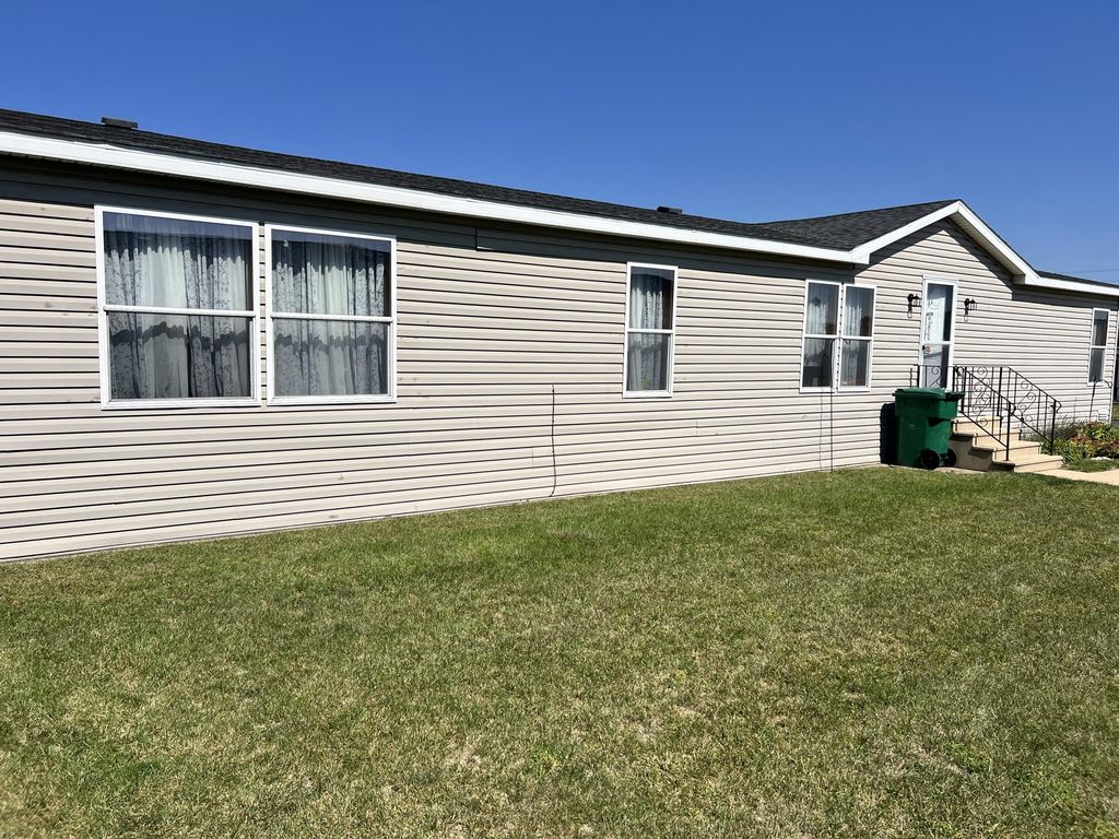 501 N Us 131 Hwy #60, White Pigeon village