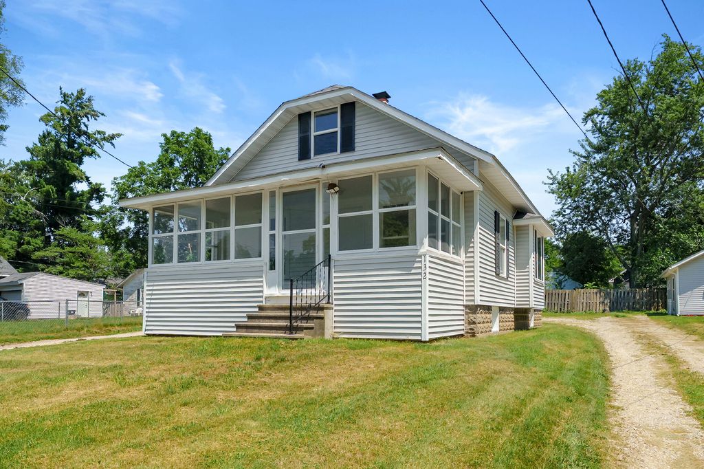 132 & 130 Gilkison Avenue, Kalamazoo charter township