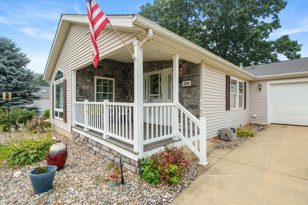 5289 Pine Arbor Ridge, Richland township