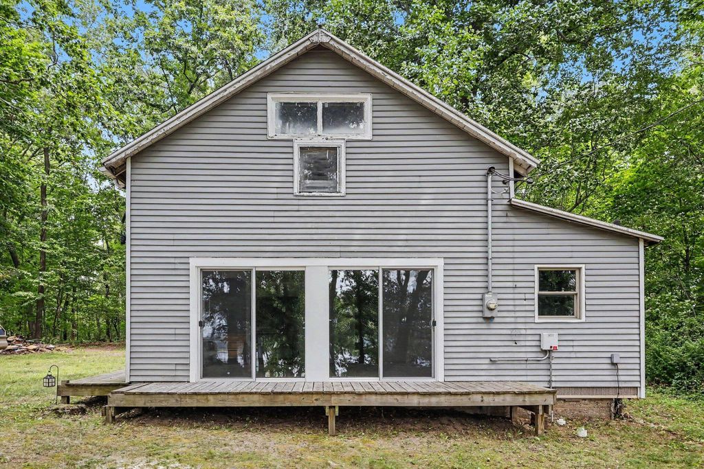 5372 W Guernsey Lake Road, Hope township
